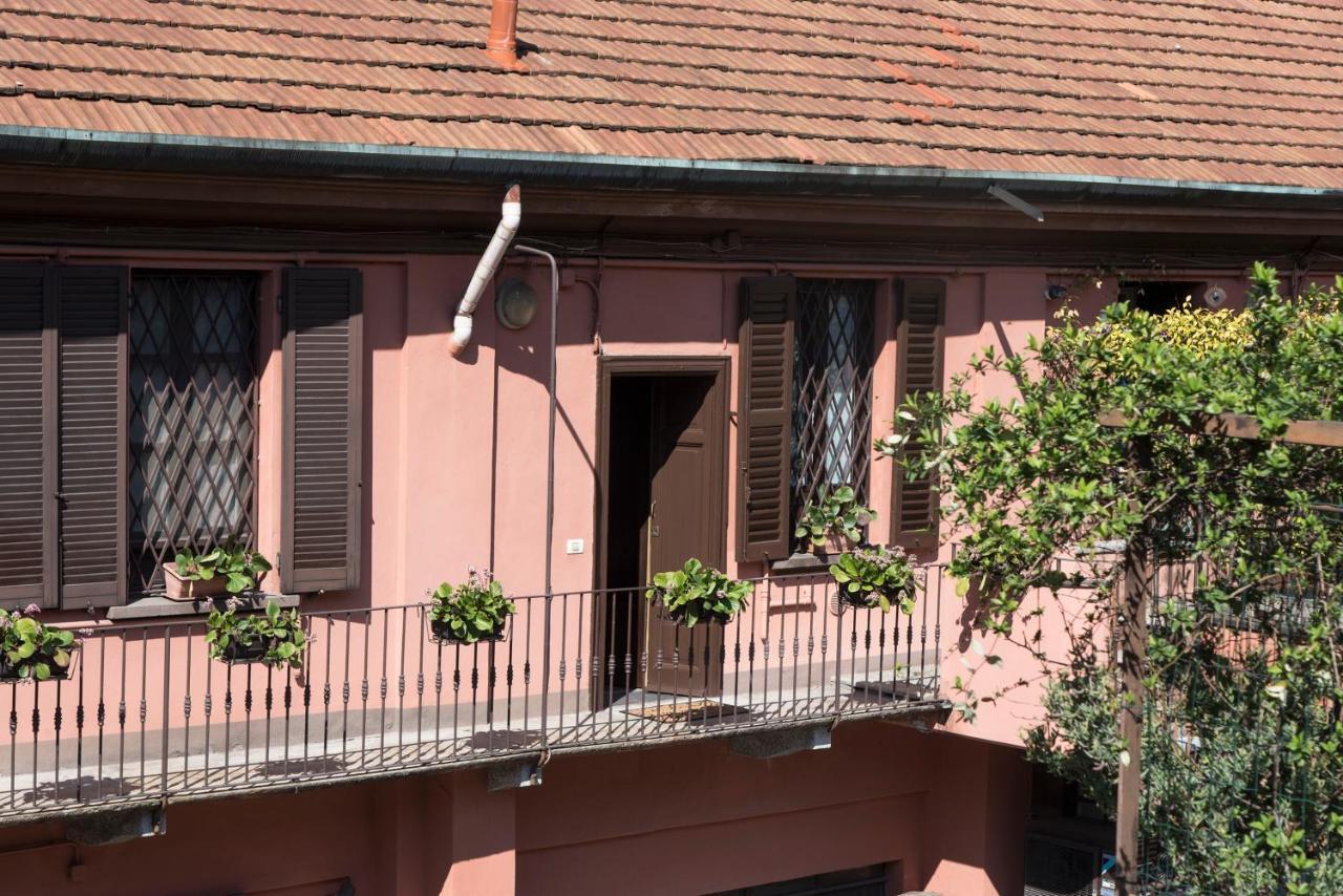 Peaceful Court Apartment In Shopping District Milano Eksteriør billede